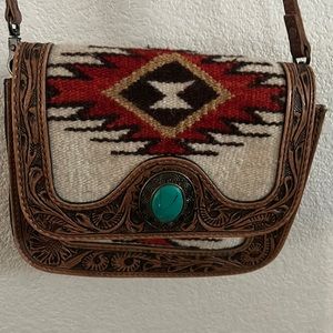 Crossbody purse